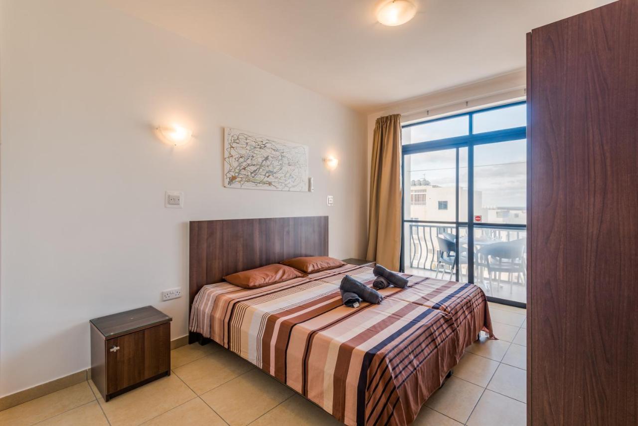 סיינט פול ביי Seashells Apartments With Terrace, Just Off The Seafront In Bugibba - By Getawaysmalta מראה חיצוני תמונה