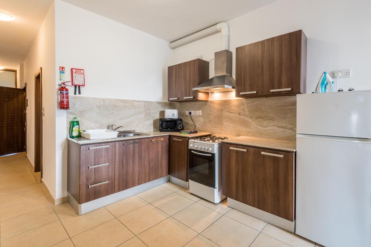 סיינט פול ביי Seashells Apartments With Terrace, Just Off The Seafront In Bugibba - By Getawaysmalta מראה חיצוני תמונה